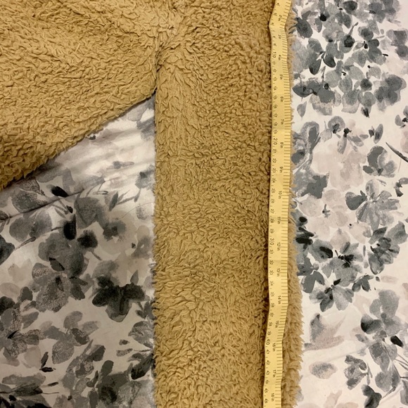 WILFRED LABORATOIRIE COAT(TEDDY) SIZE XS - Picture 7 of 8